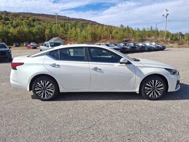 new 2025 Nissan Altima car, priced at $30,453