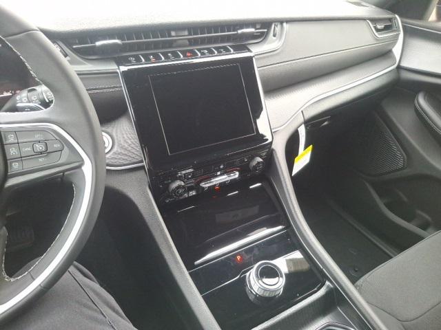 new 2025 Jeep Grand Cherokee car, priced at $42,051