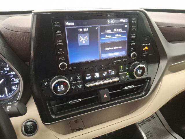 used 2020 Toyota Highlander car, priced at $31,400