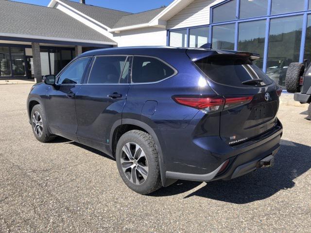 used 2020 Toyota Highlander car, priced at $31,871