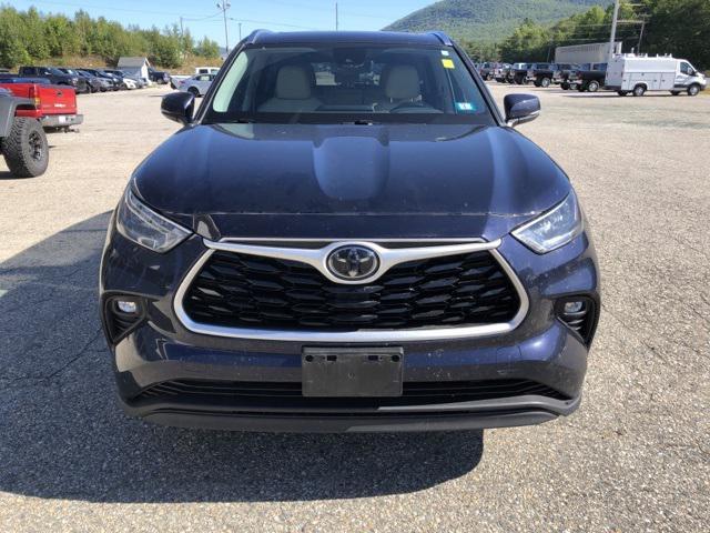 used 2020 Toyota Highlander car, priced at $31,871