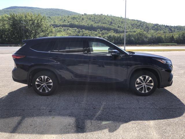 used 2020 Toyota Highlander car, priced at $31,871