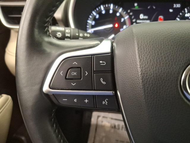 used 2020 Toyota Highlander car, priced at $31,400