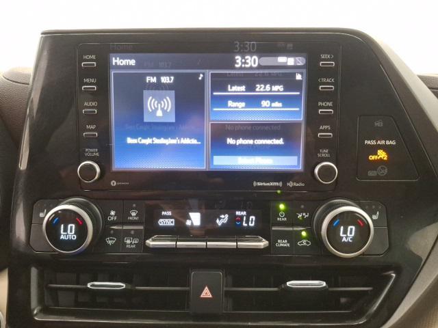used 2020 Toyota Highlander car, priced at $31,400