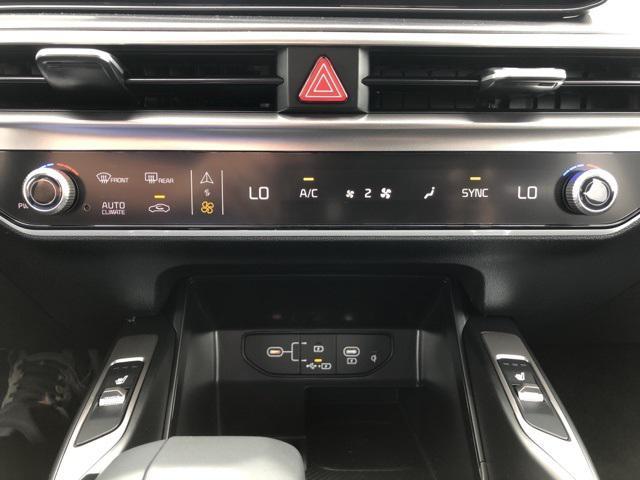 new 2025 Kia Sorento car, priced at $41,650