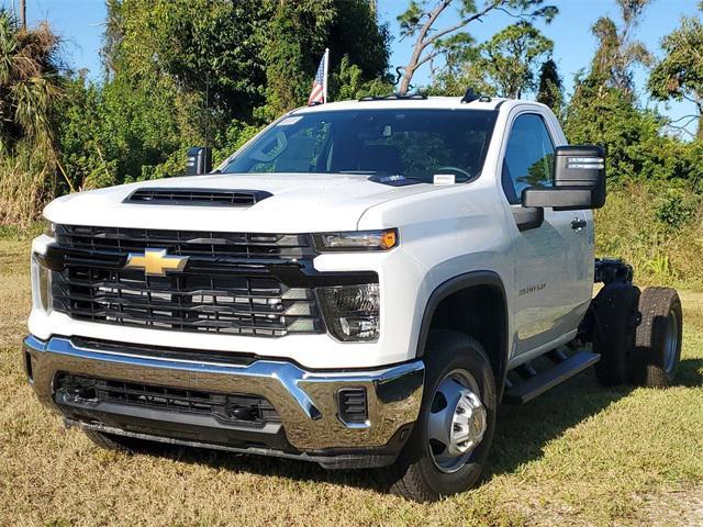 new 2025 Chevrolet Silverado 3500 car, priced at $61,936