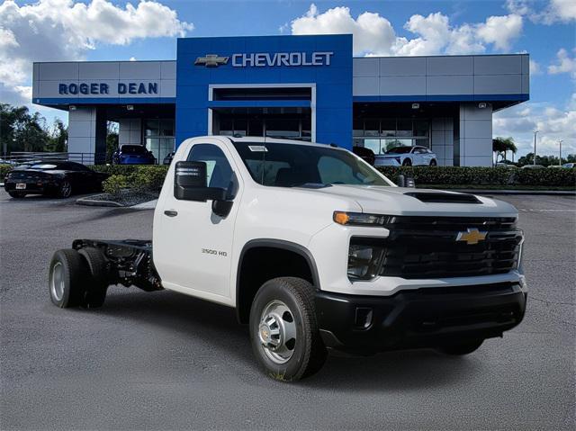 new 2025 Chevrolet Silverado 3500 car, priced at $61,518