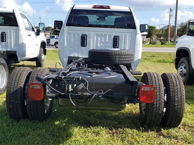 new 2025 Chevrolet Silverado 3500 car, priced at $52,658