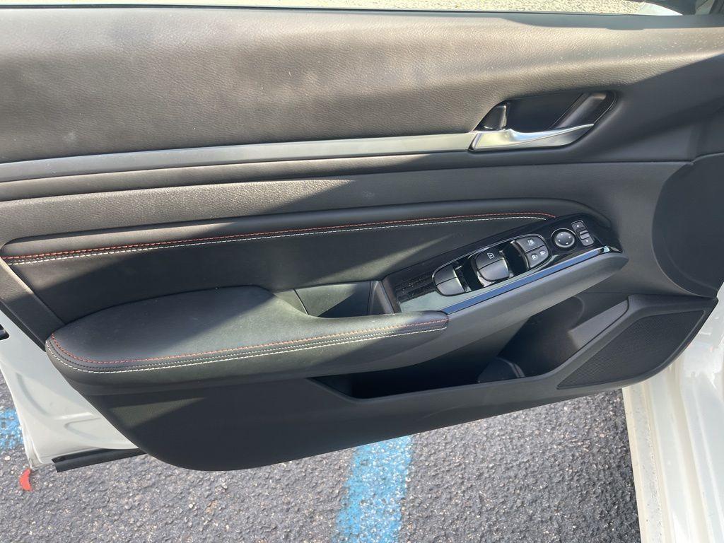 used 2023 Nissan Altima car, priced at $23,206