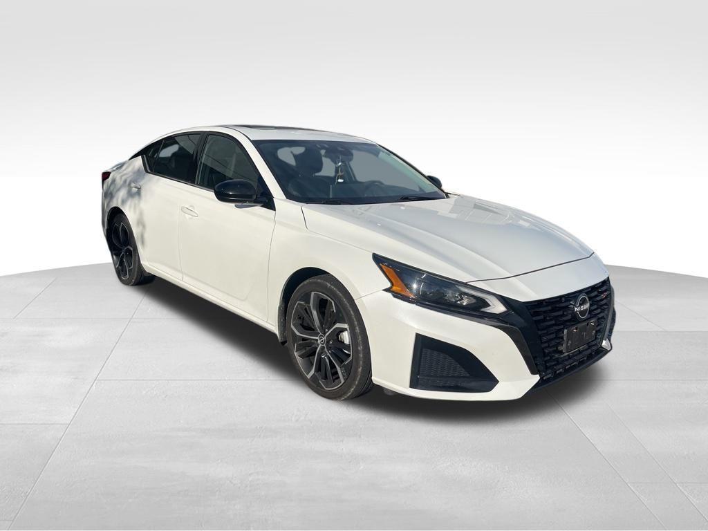 used 2023 Nissan Altima car, priced at $23,206
