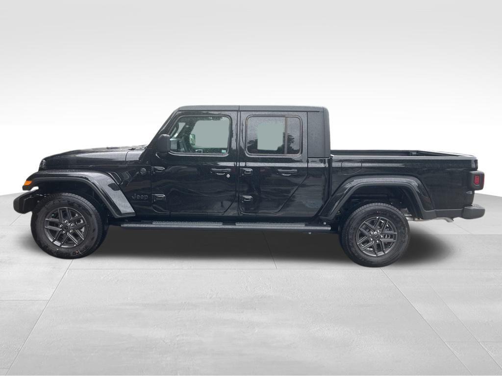 used 2024 Jeep Gladiator car, priced at $38,950