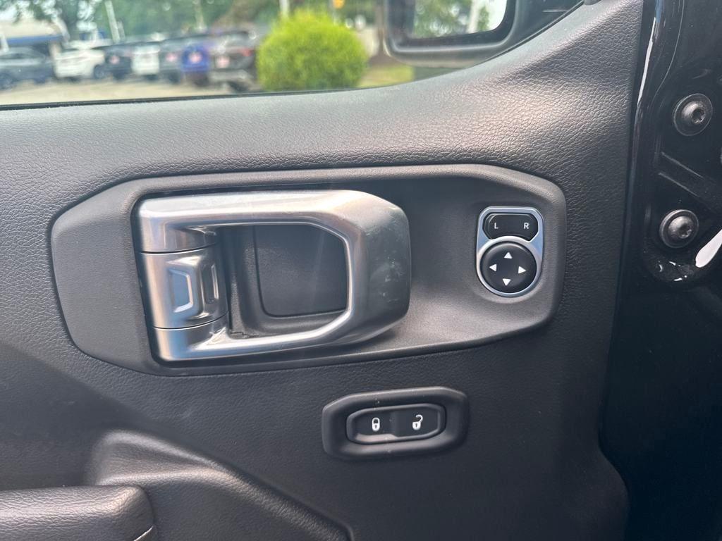 used 2024 Jeep Gladiator car, priced at $37,786
