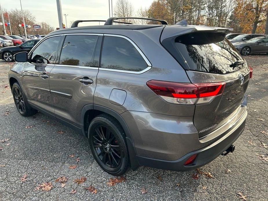 used 2019 Toyota Highlander car, priced at $27,986