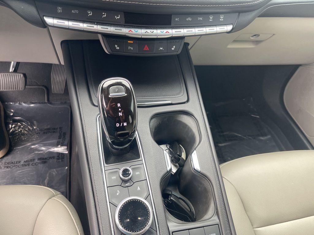 used 2021 Cadillac XT4 car, priced at $24,555