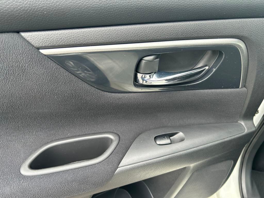 used 2014 Nissan Altima car, priced at $9,495