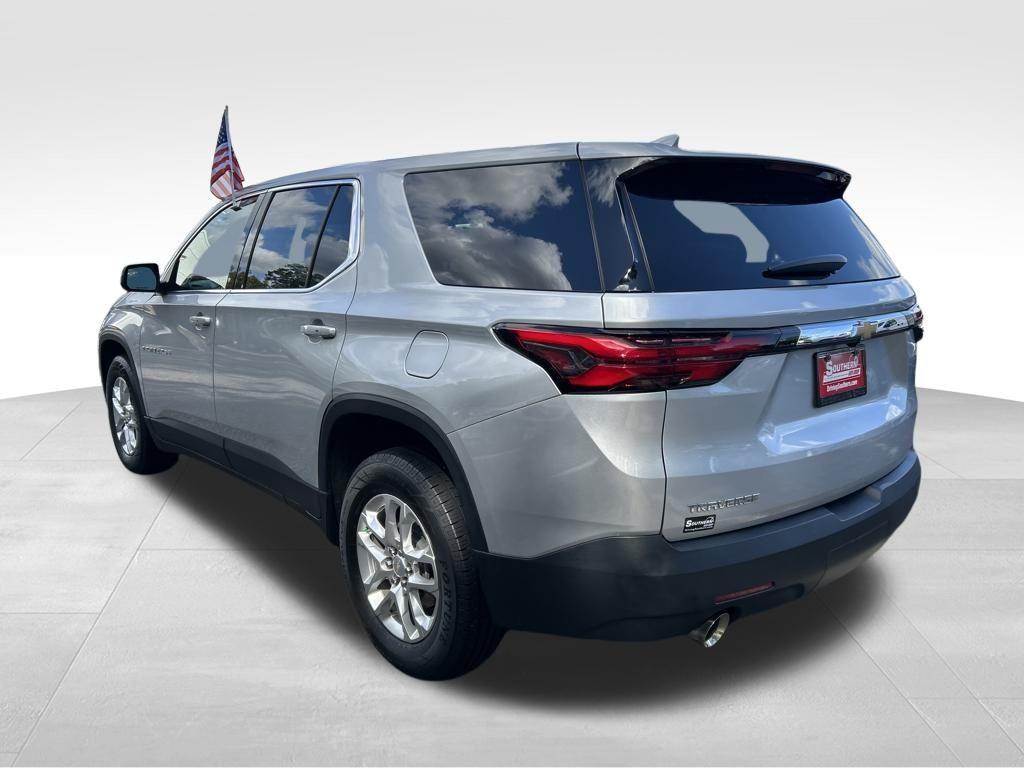used 2022 Chevrolet Traverse car, priced at $17,888
