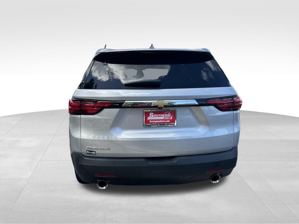 used 2022 Chevrolet Traverse car, priced at $17,888