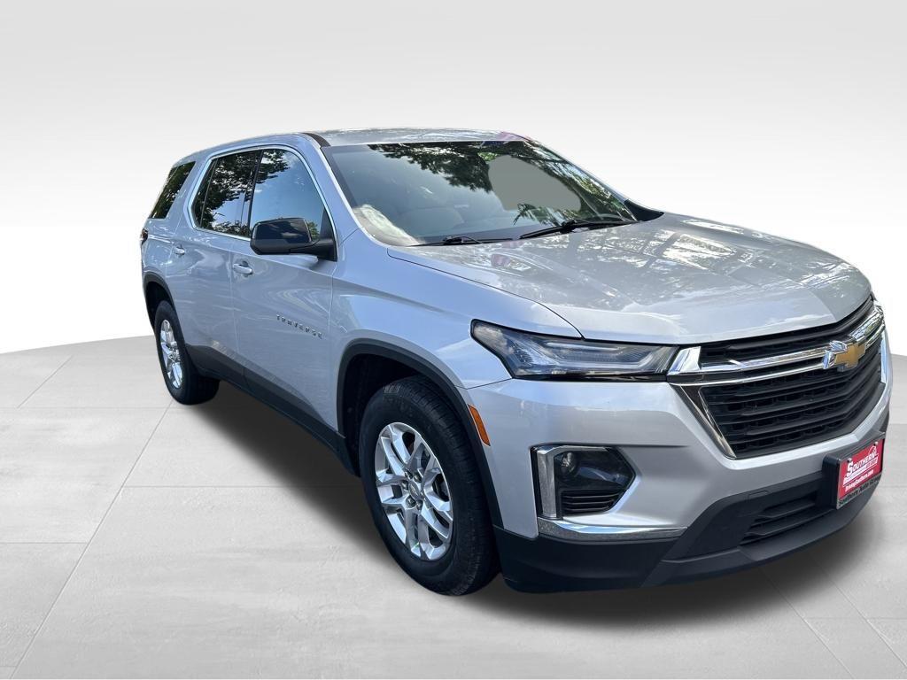 used 2022 Chevrolet Traverse car, priced at $17,888