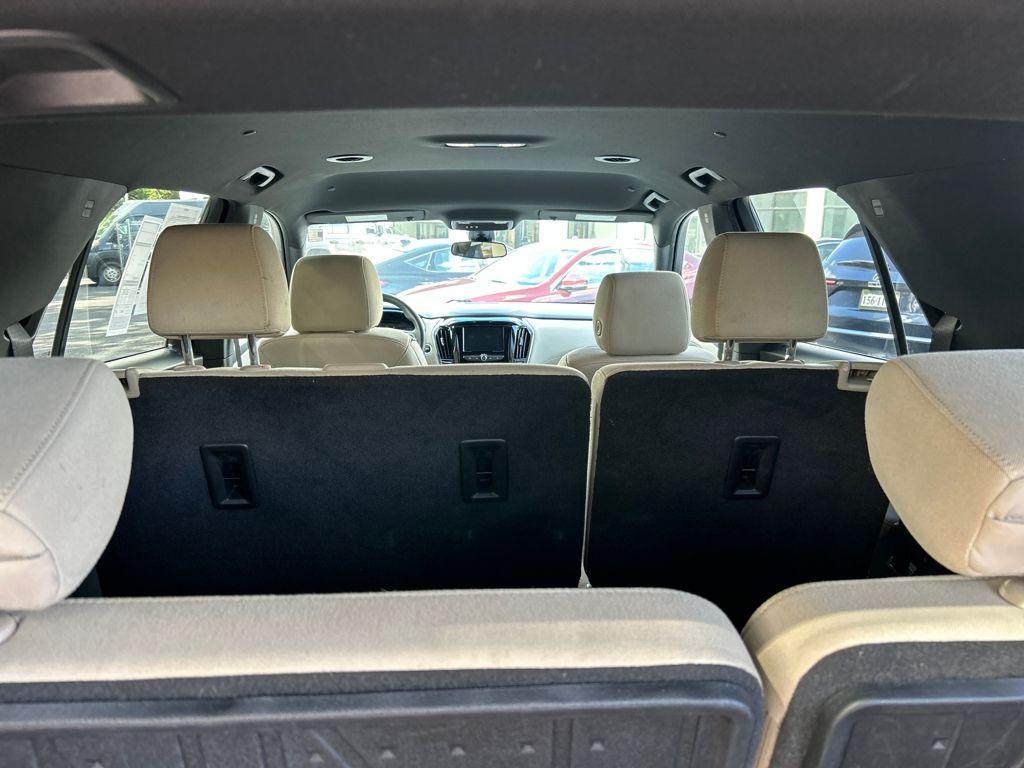 used 2022 Chevrolet Traverse car, priced at $17,888