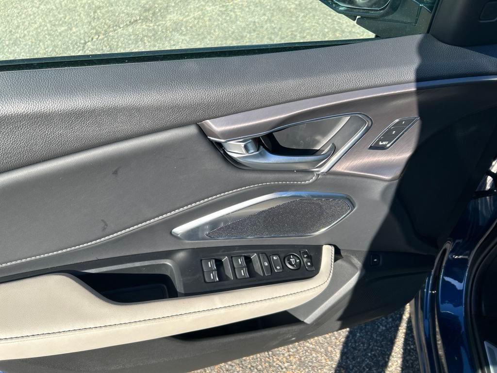 new 2025 Acura RDX car, priced at $46,050