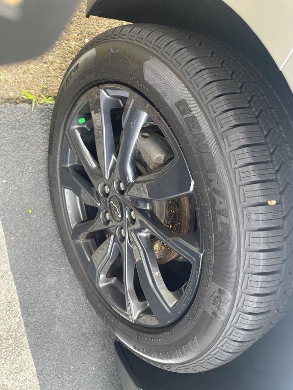 used 2022 Chevrolet Equinox car, priced at $22,250