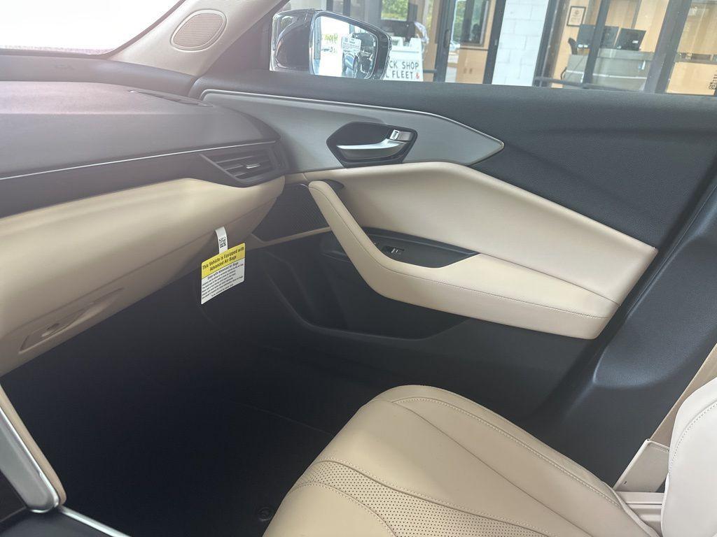 new 2025 Acura TLX car, priced at $44,987