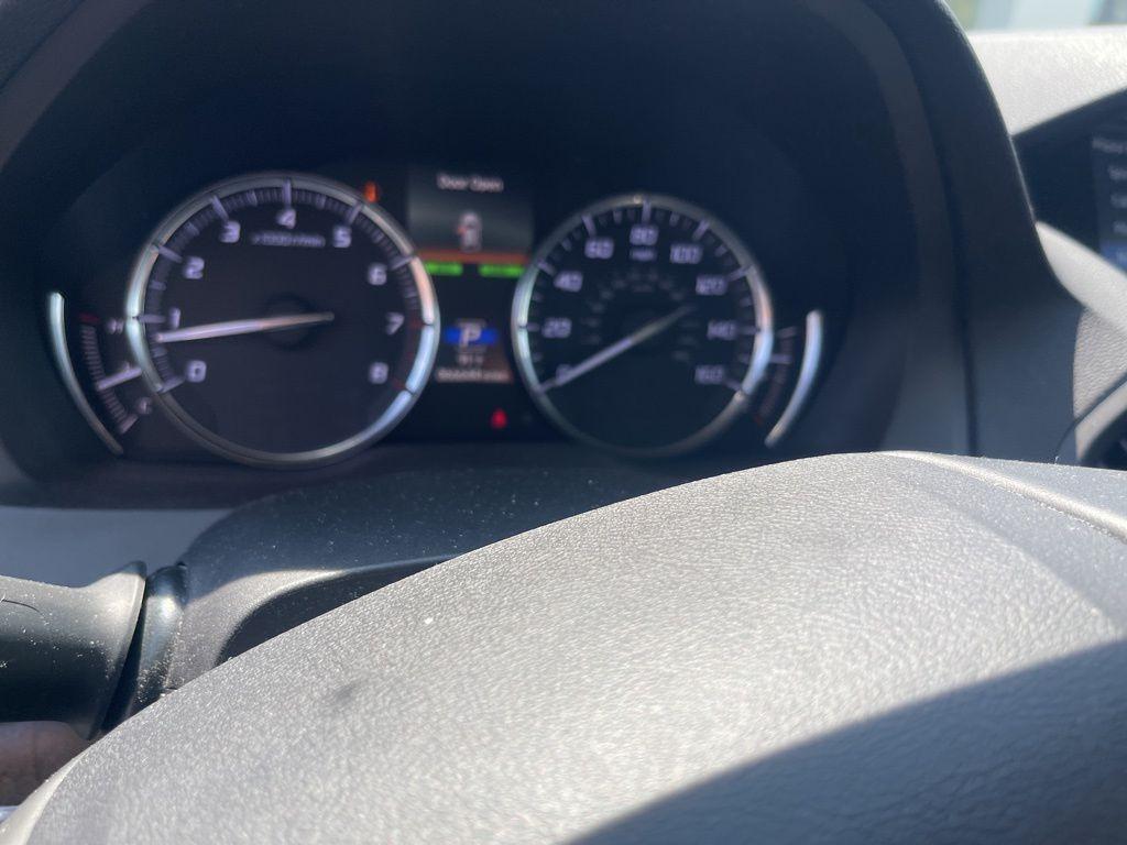 used 2020 Acura MDX car, priced at $27,150
