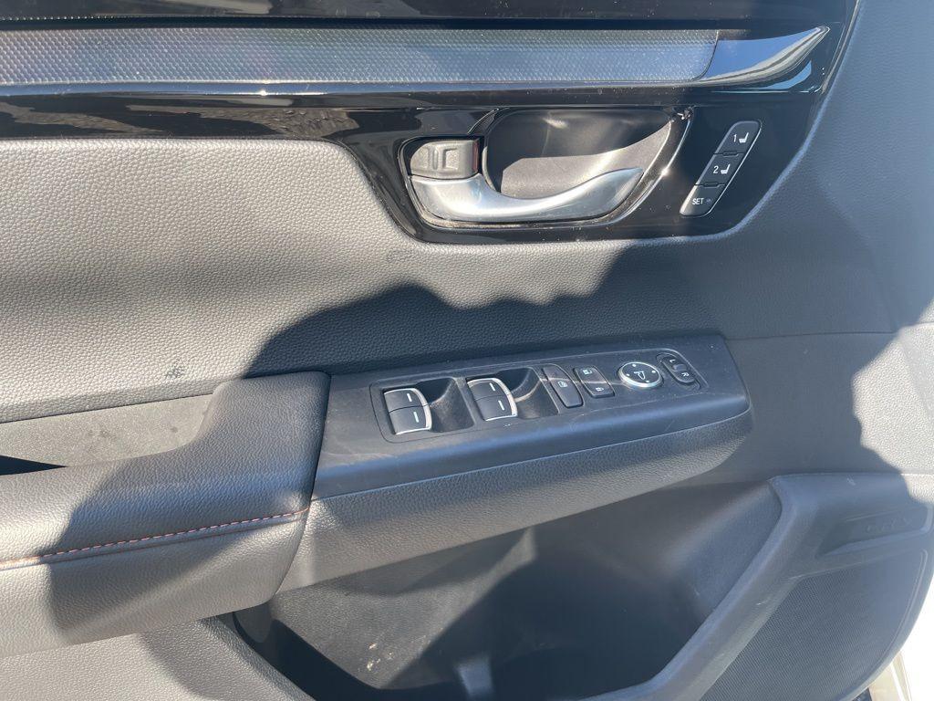 used 2024 Honda CR-V Hybrid car, priced at $35,375