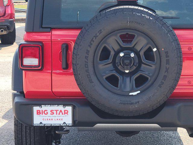 new 2025 Jeep Wrangler car, priced at $37,303
