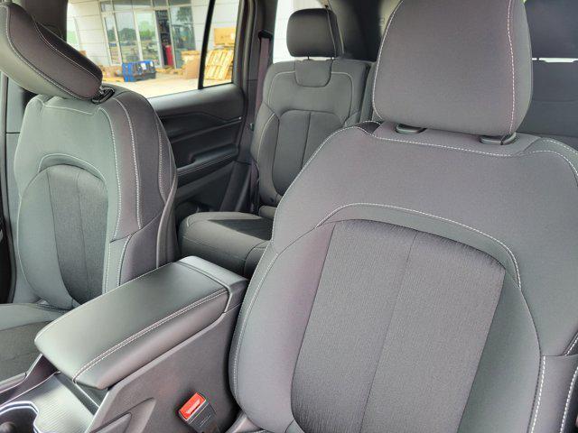 new 2025 Jeep Grand Cherokee car, priced at $32,853