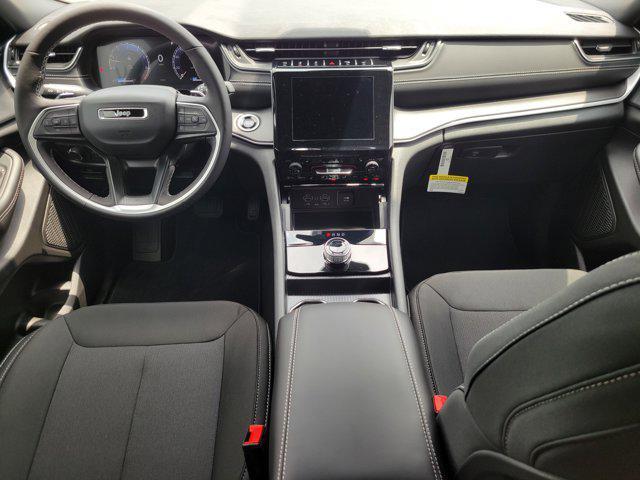 new 2025 Jeep Grand Cherokee car, priced at $32,853
