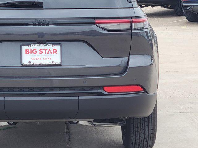 new 2025 Jeep Grand Cherokee car, priced at $33,784