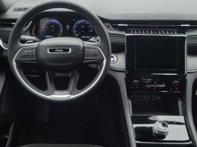 new 2025 Jeep Grand Cherokee car, priced at $33,784