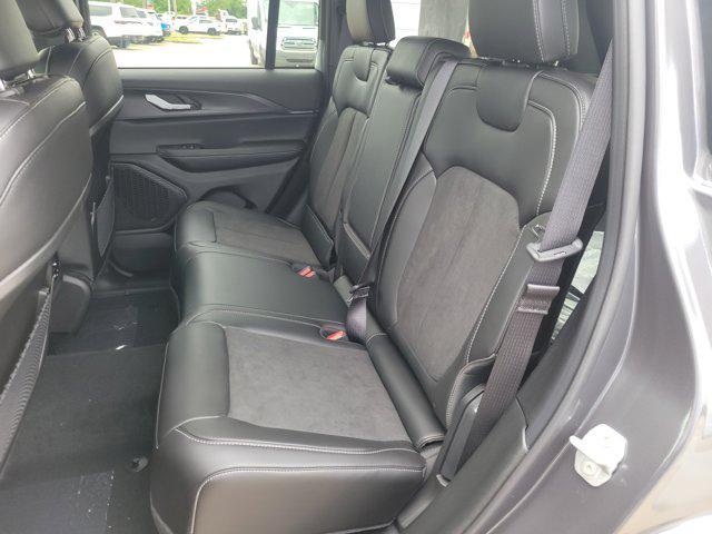 new 2025 Jeep Grand Cherokee car, priced at $33,784