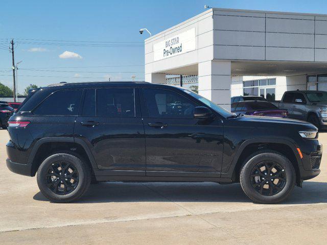 new 2025 Jeep Grand Cherokee car, priced at $38,132