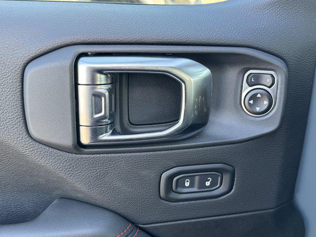 new 2025 Jeep Gladiator car, priced at $44,854