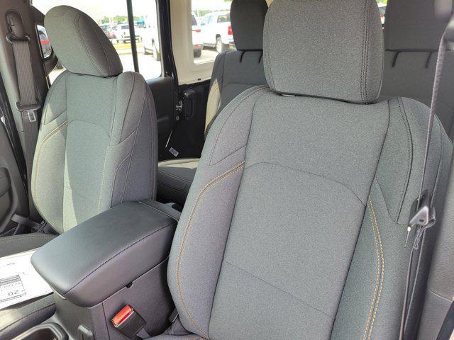 new 2025 Jeep Wrangler car, priced at $47,234