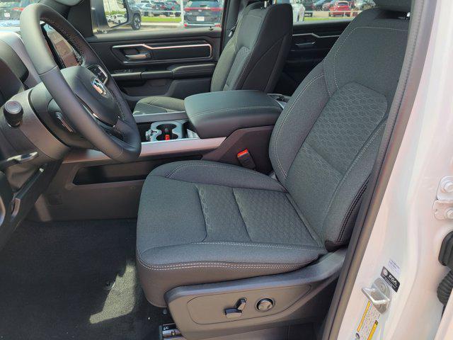 new 2025 Ram 1500 car, priced at $43,672