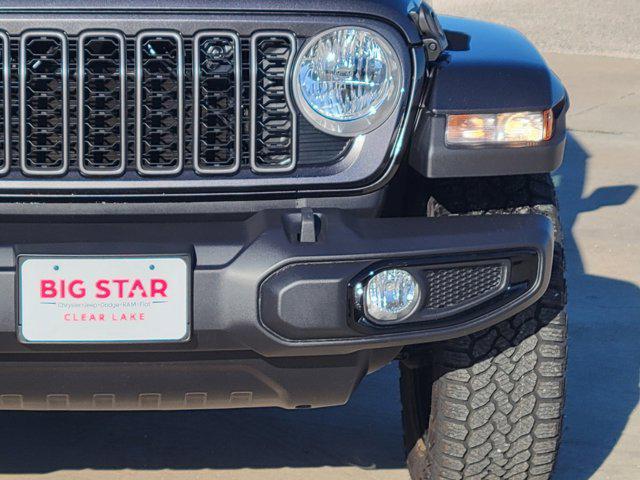 new 2025 Jeep Gladiator car, priced at $38,712