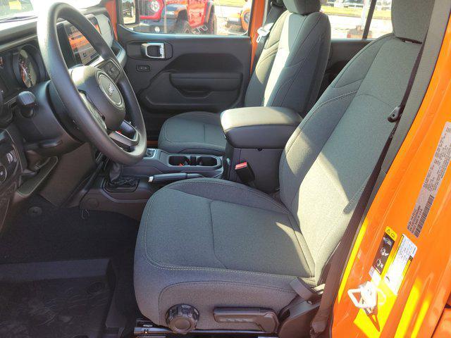 new 2025 Jeep Wrangler car, priced at $37,564