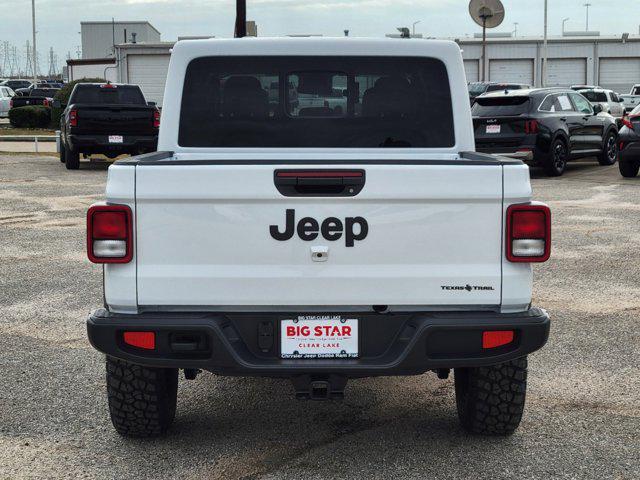 new 2025 Jeep Gladiator car, priced at $42,020