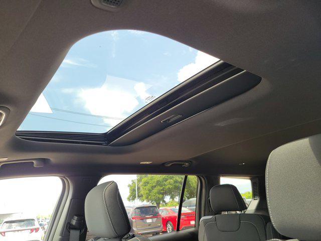 new 2025 Jeep Grand Cherokee L car, priced at $32,358