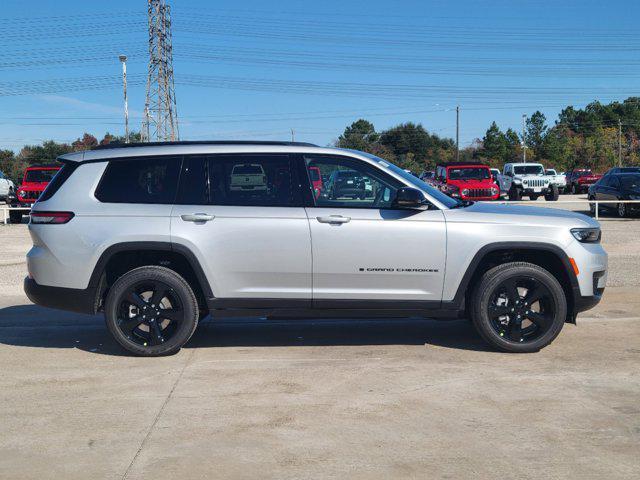 new 2025 Jeep Grand Cherokee L car, priced at $37,449