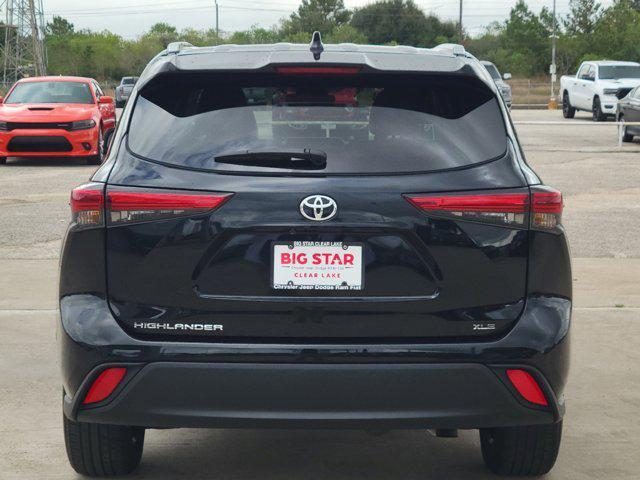 used 2023 Toyota Highlander car, priced at $33,999