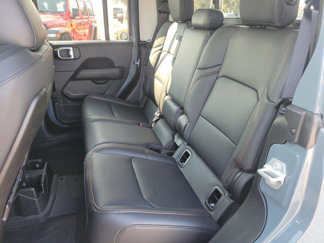 new 2025 Jeep Gladiator car, priced at $39,119