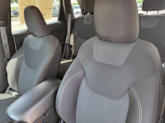 used 2015 Jeep Cherokee car, priced at $10,379