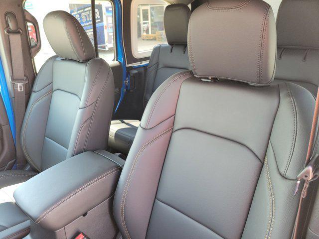 new 2025 Jeep Wrangler car, priced at $44,051