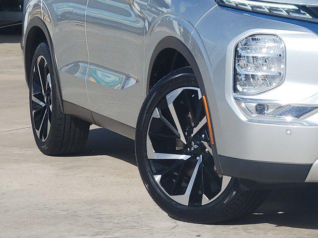 used 2024 Mitsubishi Outlander car, priced at $21,499