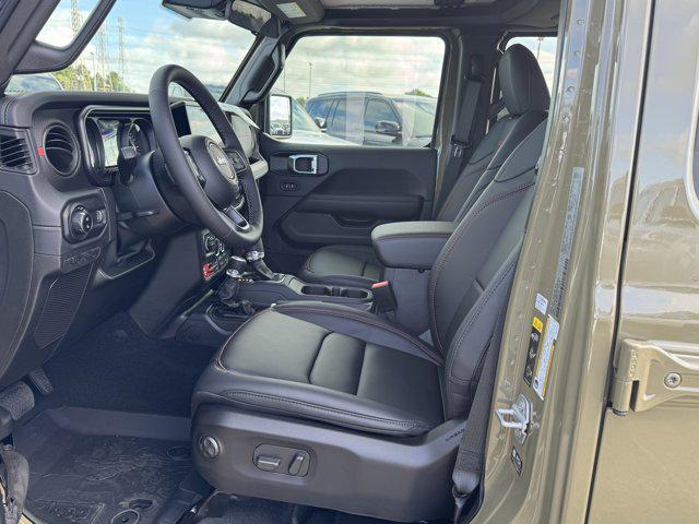 new 2025 Jeep Gladiator car, priced at $43,918