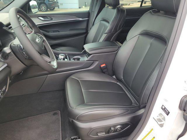 new 2025 Jeep Grand Cherokee car, priced at $36,057